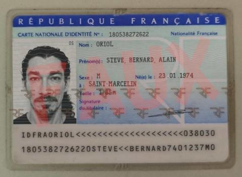 Fausse CNI utilisée par l'usurpateur